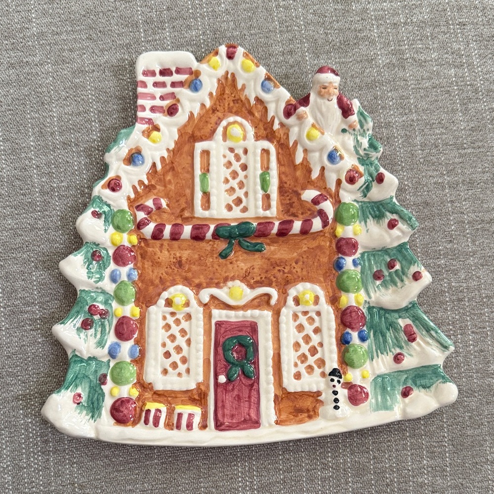 Festive Gingerbread House Holiday Decor, Christmas House Cookie Plate Santa 1995